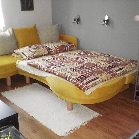 Molni Apartment Balatonfůzfő Екстериор снимка