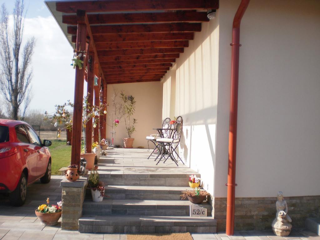 Molni Apartment Balatonfůzfő Екстериор снимка