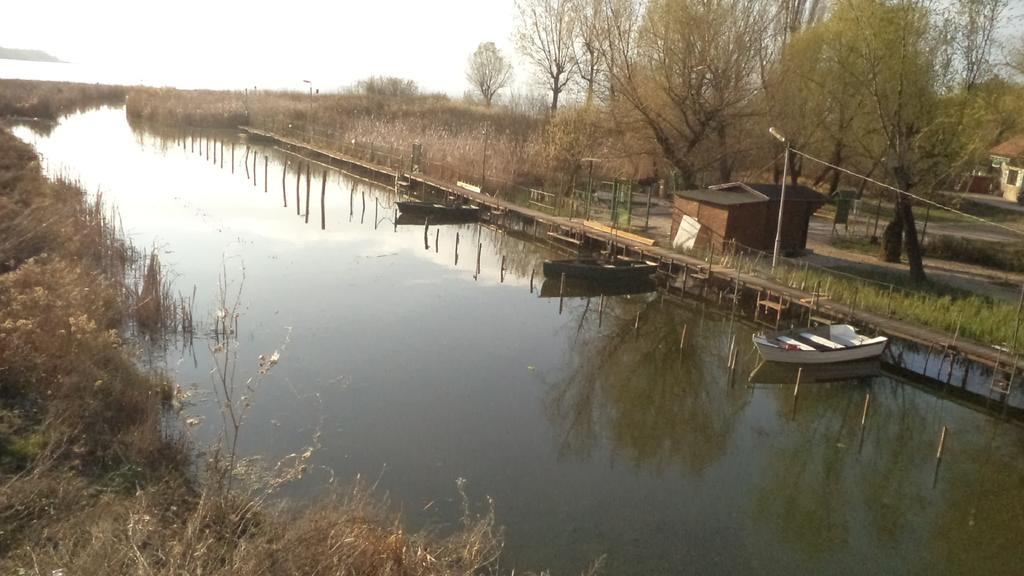Molni Apartment Balatonfůzfő Екстериор снимка