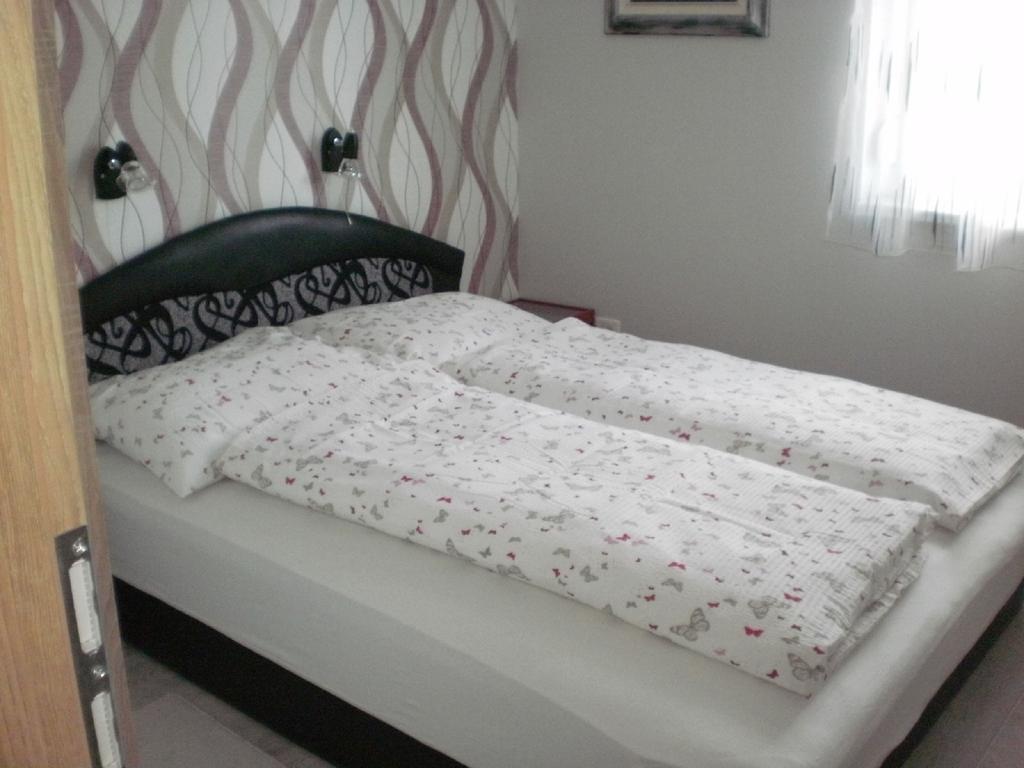 Molni Apartment Balatonfůzfő Екстериор снимка