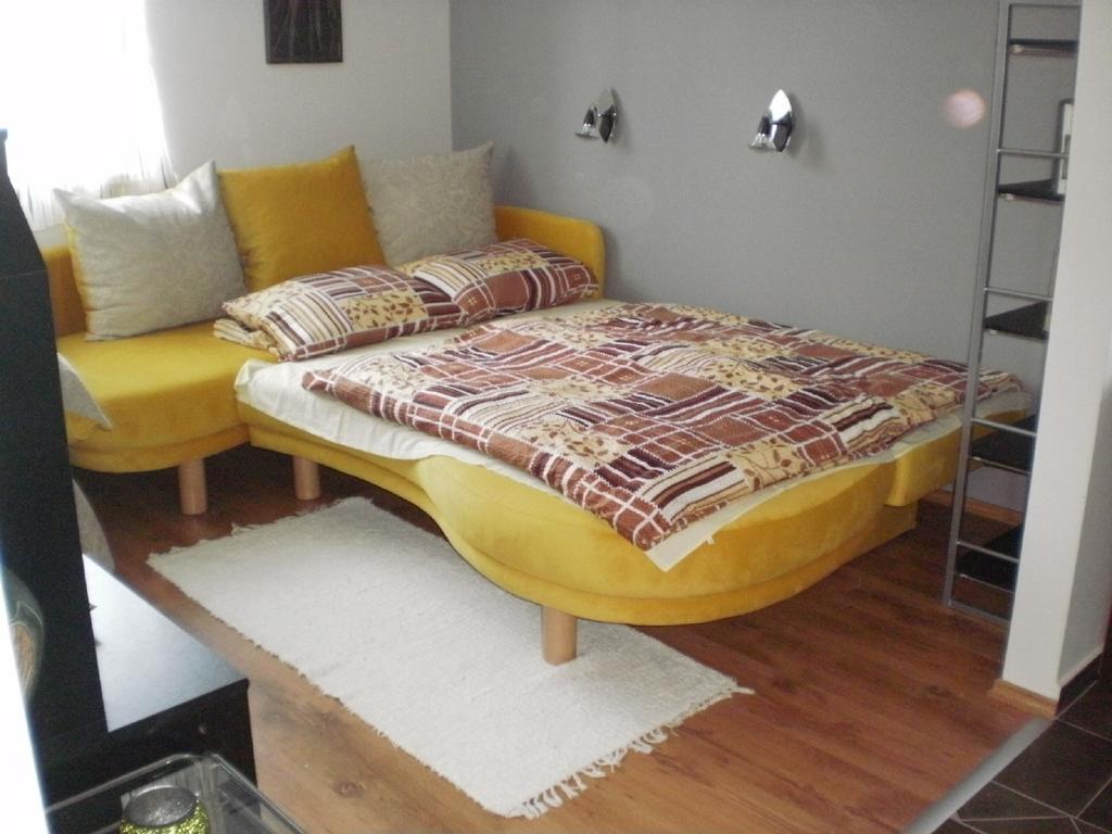 Molni Apartment Balatonfůzfő Екстериор снимка
